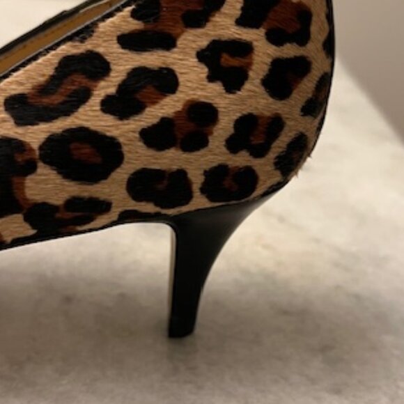 Leopard, faux fur, kitten heel shoes. size 9 1/2. - Picture 7 of 8